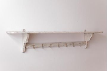 フランスアンティーク　ペイント家具　フレンチシャビーな雰囲気がお洒落な壁掛け棚(フック、ウォールラック)