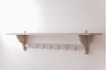 フランスアンティーク　ペイント家具　フレンチシャビーな雰囲気がお洒落な壁掛け棚(フック、ウォールラック)