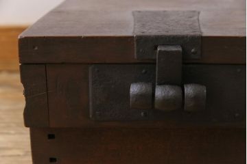 アンティーク雑貨　和製アンティーク　明治期　素朴な和の雰囲気を漂わせる薄型の銭箱(千両箱、木箱)