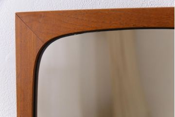 アンティーク雑貨　北欧ビンテージ　チーク材　温かな雰囲気の変形型ウォールミラー(壁掛け鏡)