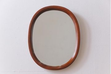 アンティーク雑貨　北欧ビンテージ　チーク材　飴色の木枠のウォールミラー(壁掛け鏡)