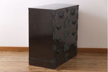 中古美品　伝統民芸家具　ケヤキ材の玉杢と南部鉄器が高級感漂わせる遠野民芸の衣装箪笥(チェスト、引き出し)(定価約44万円)
