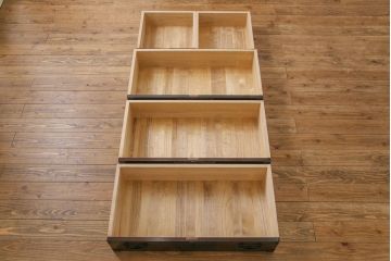 中古美品　伝統民芸家具　ケヤキ材の玉杢と南部鉄器が高級感漂わせる遠野民芸の衣装箪笥(チェスト、引き出し)(定価約44万円)