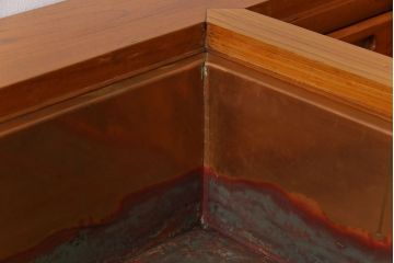 アンティーク雑貨　中古　総ケヤキ材　四尺　重厚かつ品のある佇まいが美しい関西火鉢テーブル(長火鉢、囲炉裏)