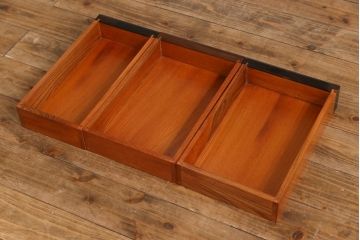 アンティーク雑貨　中古　総ケヤキ材　四尺　重厚かつ品のある佇まいが美しい関西火鉢テーブル(長火鉢、囲炉裏)