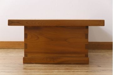 アンティーク雑貨　中古　総ケヤキ材　四尺　重厚かつ品のある佇まいが美しい関西火鉢テーブル(長火鉢、囲炉裏)