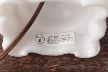 アメリカビンテージ　クラシカルなデザインのテーブルランプ(スタンドライト、卓上照明)