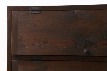アンティーク家具　リメイク品　明治期の松材を利用したパタパタ扉のローボード(リビングボード、戸棚、収納棚)