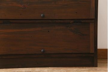 アンティーク家具　リメイク品　明治期の松材を利用したパタパタ扉のローボード(リビングボード、戸棚、収納棚)