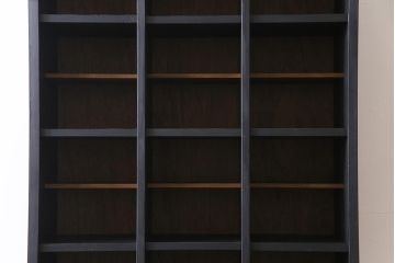 ペイント家具　リメイク　マットなペイントカラーの縦型マス目棚(下駄箱、オープンラック、収納棚)