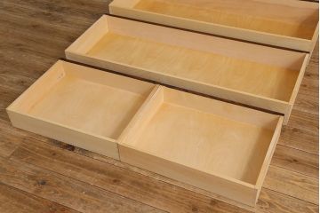 ビンテージ　北海道民芸家具　シンプルながら上品なローチェスト(引き出し、タンス)