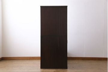 アンティーク家具　和製アンティーク　シックな色合いとケヤキの杢目が味わい深い階段箪笥(和タンス、時代箪笥)