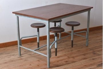 ラフジュ工房オリジナル　ペイント　淡い青緑　4脚格納スツールのテーブル(作業台、ダイニングテーブル)