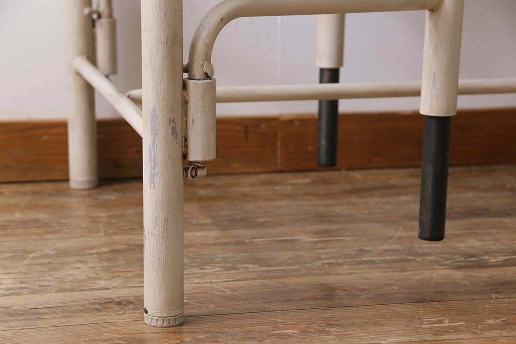 ラフジュ工房オリジナル　ペイント　アンティークホワイト　4脚格納スツールのテーブル(作業台、ダイニングテーブル)