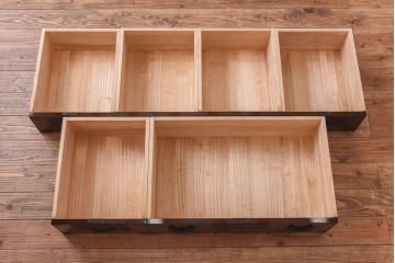 中古　牡丹金具　木地呂塗りの艶が美しい仙台箪笥(サイドボード、チェスト)