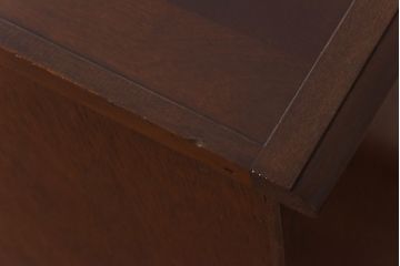 ヴィンテージ家具　ビンテージ　国産　桜の木の彫刻が目を引くチェスト(衣装箪笥、引き出し)