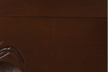 ヴィンテージ家具　ビンテージ　国産　桜の木の彫刻が目を引くチェスト(衣装箪笥、引き出し)