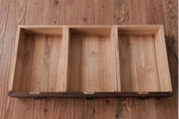 和製アンティーク　リメイク家具　優美な装飾金具が品のある鉄脚付き箪笥ローボード(リビングボード、収納棚)