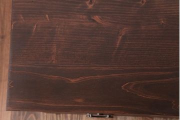 和製アンティーク　リメイク家具　優美な装飾金具が品のある鉄脚付き箪笥ローボード(リビングボード、収納棚)