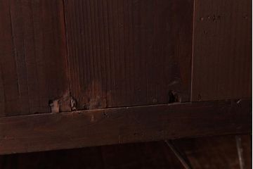 レトロ家具　和製アンティーク　栓材　レトロシックな鉄脚付きサイドチェスト(サイドキャビネット、引出し)