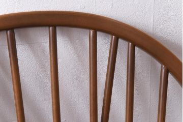 ヴィンテージ家具　イギリスビンテージ　ERCOL社(アーコール)広い背もたれが魅力のラウンジチェア(アームチェア、サロンチェア、椅子)