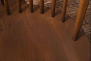 ヴィンテージ家具　イギリスビンテージ　ERCOL社(アーコール)広い背もたれが魅力のラウンジチェア(アームチェア、サロンチェア、椅子)(1)