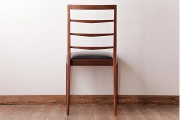 ビンテージ家具　北欧ヴィンテージ　チーク材　洗練されたデザインのラダーバックチェア(ダイニングチェア、ワークチェア、椅子)