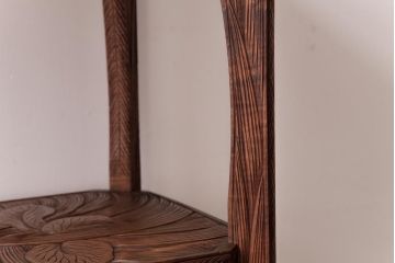 中古　伝統工芸　日光彫り　菖蒲彫り　緻密な意匠が存在感を放つ三段棚(オープンラック)
