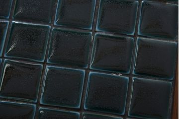 ヴィンテージ家具　北欧ビンテージ　デンマーク製　ローズウッド材　タイルのアクセントが目を引くセンターテーブル(ローテーブル)