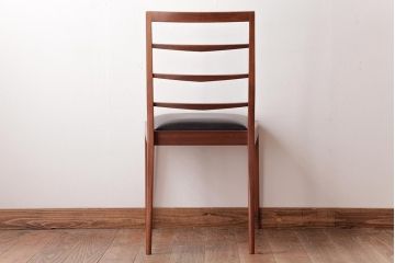 ビンテージ家具　北欧ヴィンテージ　チーク材　洗練されたデザインのラダーバックチェア(ダイニングチェア、ワークチェア、椅子)(1)