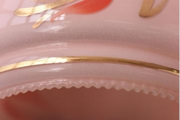 イギリスビンテージ　淡いピンクとお花のデザインが可愛らしいペンダントライト(吊り下げ照明、シェード)