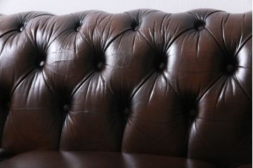 ヴィンテージ家具　イギリスビンテージ　ジャンクな風合いが格好いいチェスターフィールドソファ(3人掛け)