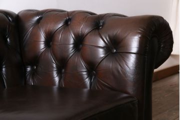 ヴィンテージ家具　イギリスビンテージ　ジャンクな風合いが格好いいチェスターフィールドソファ(3人掛け)