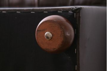 ヴィンテージ家具　イギリスビンテージ　ジャンクな風合いが格好いいチェスターフィールドソファ(3人掛け)