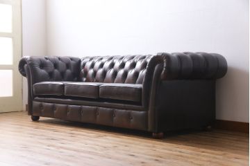 ヴィンテージ家具　イギリスビンテージ　ジャンクな風合いが格好いいチェスターフィールドソファ(3人掛け)