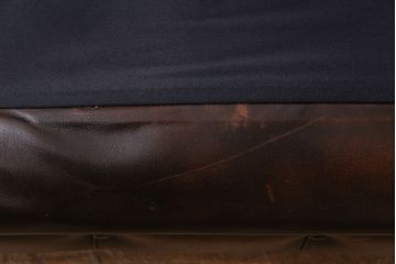 ヴィンテージ家具　イギリスビンテージ　ジャンクな風合いが格好いいチェスターフィールドソファ(3人掛け)
