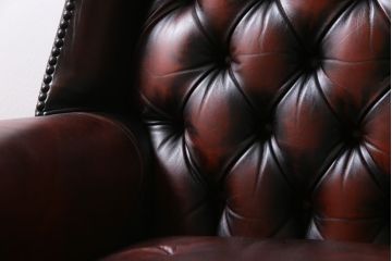 ヴィンテージ家具　イギリスビンテージ　本革　チェスターフィールド　ウィングバックソファ(ウイングバック、2人掛け)