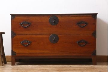 アンティーク家具　和製アンティーク　リメイク　桜丸金具　黒い金具がアクセントの米沢箪笥ローボード(ローチェスト、引き出し、和タンス)