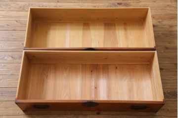 アンティーク家具　和製アンティーク　リメイク　桜丸金具　黒い金具がアクセントの米沢箪笥ローボード(ローチェスト、引き出し、和タンス)