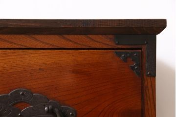アンティーク家具　和製アンティーク　リメイク　桜丸金具　黒い金具がアクセントの米沢箪笥ローボード(ローチェスト、引き出し、和タンス)
