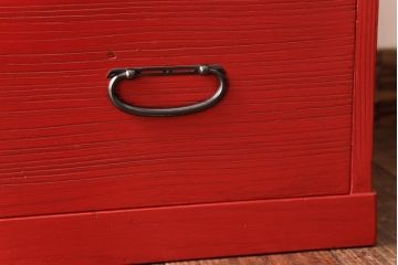 アンティーク家具　昭和初期　鮮やかな赤色が目を引く総桐材の箪笥(サイドチェスト、桐箪笥、桐たんす)