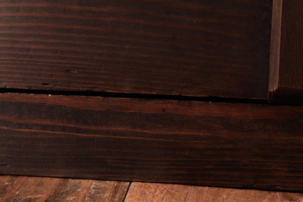 アンティーク雑貨　昭和初期　ベンチとしても使える重厚な佇まいの収納箱(木箱、本箱)