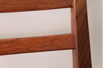 北欧家具　G-PLAN(ジープラン)　チーク材　 黒のレザーがおしゃれなダイニングチェア(椅子、ダイニングチェア、ワークチェア)(1)