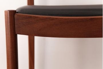 北欧家具　G-PLAN(ジープラン)　チーク材　 黒のレザーがおしゃれなダイニングチェア(椅子、ダイニングチェア、ワークチェア)(2)