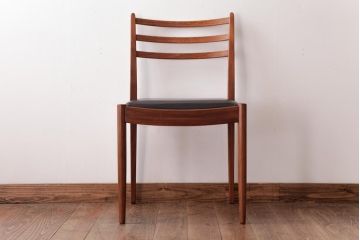 北欧家具　G-PLAN(ジープラン)　チーク材　 黒のレザーがおしゃれなダイニングチェア(椅子、ダイニングチェア、ワークチェア)(3)