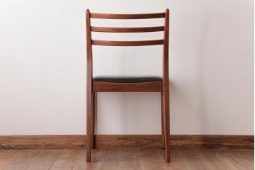 北欧家具　G-PLAN(ジープラン)　チーク材　 黒のレザーがおしゃれなダイニングチェア(椅子、ダイニングチェア、ワークチェア)