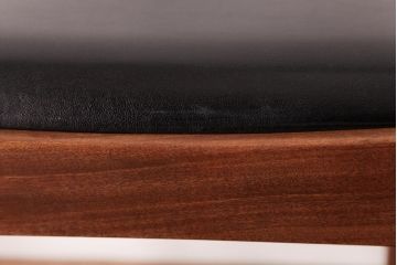 北欧家具　G-PLAN(ジープラン)　チーク材　 黒のレザーがおしゃれなダイニングチェア(椅子、ダイニングチェア、ワークチェア)