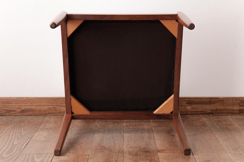 北欧家具　G-PLAN(ジープラン)　温かみと落ち着きのあるダイニングチェア(椅子、ダイニングチェア、ワークチェア)(1)