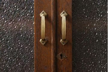 アンティーク家具　昭和初期　ダイヤガラス入り　大正ロマンの雰囲気が魅力のブックケース(収納棚、食器棚、本箱)