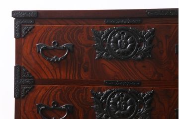 中古美品　伝統民芸家具　岩谷堂箪笥　No.360　艶と杢目が美しい衣装箪笥(整理箪笥)(定価43万円)